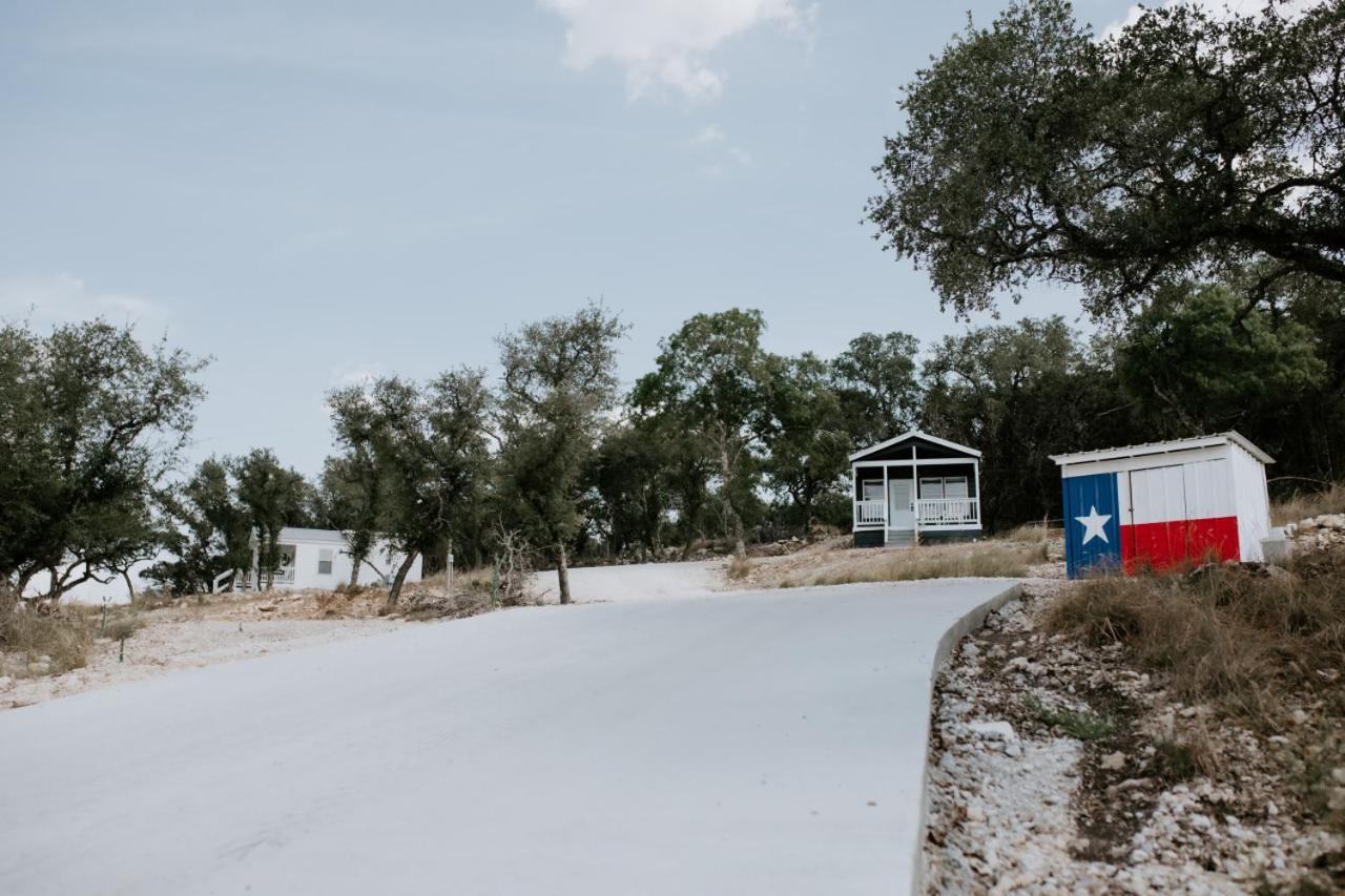 Вилла The Perch- Texas Tiny Haus With Amazing Views Spring Branch Экстерьер фото