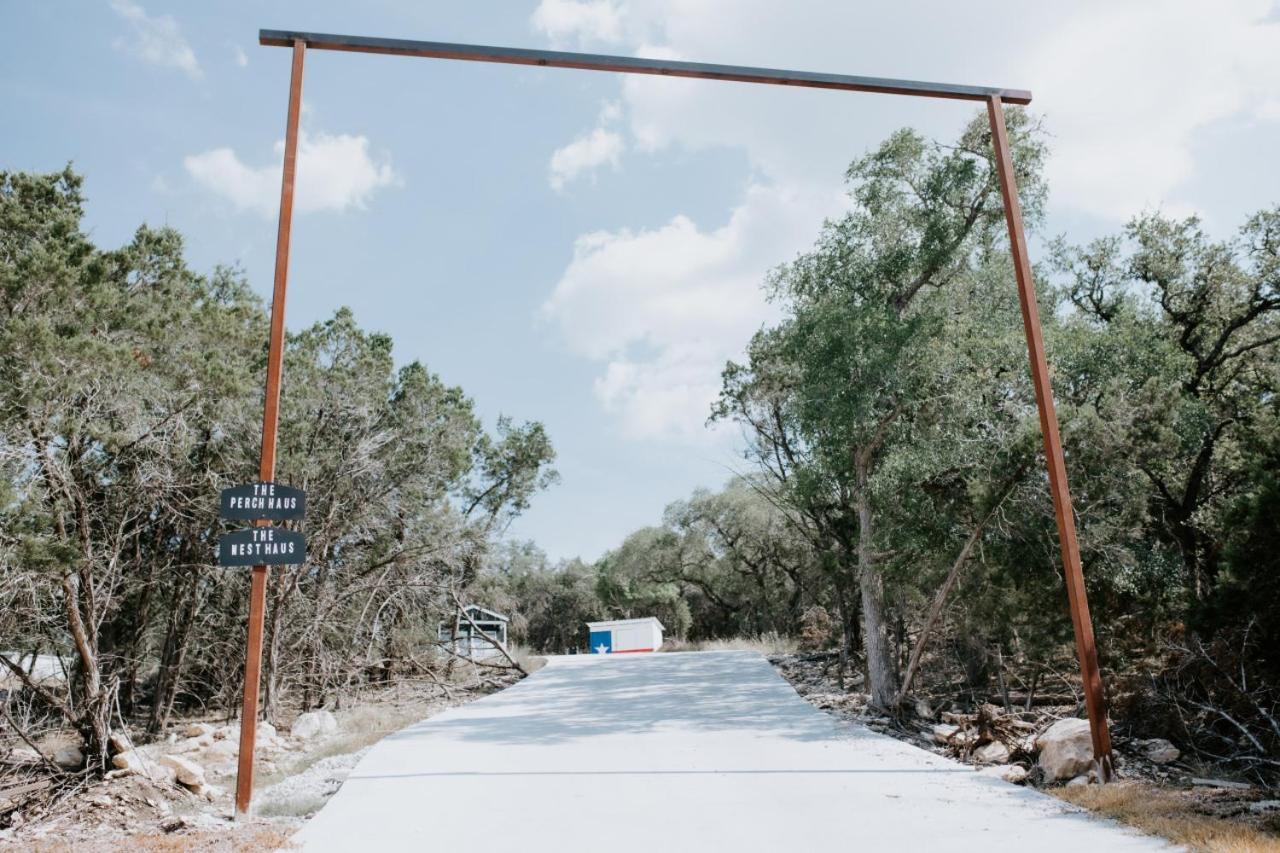 Вилла The Perch- Texas Tiny Haus With Amazing Views Spring Branch Экстерьер фото